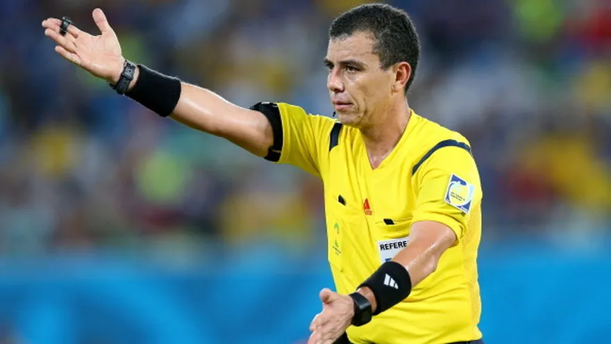 FIFA anuncia cambio en árbitro que dirigirá el Panamá-Jamaica del 2 de septiembre