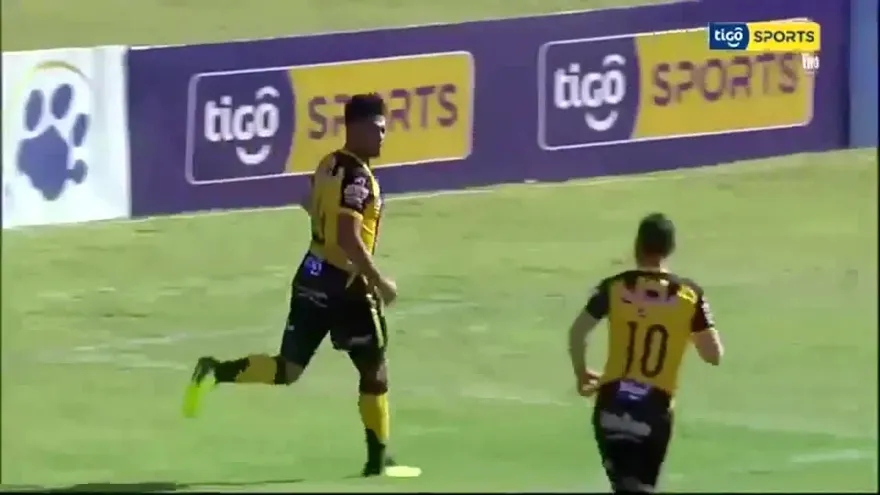 El doblete de Rolando Blackburn con The Strongest