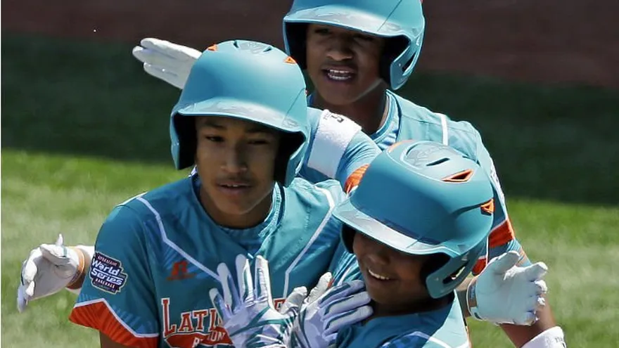 Panamá superó un déficit de dos carreras con un jonrón de Esmith Pineda