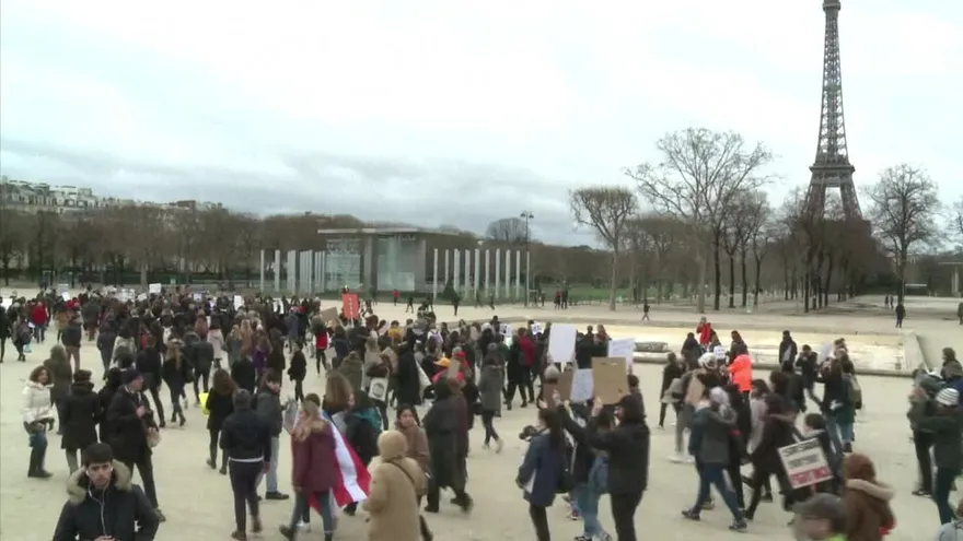 Miles protestan contra Trump en París, Londres y Berlín