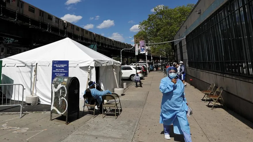 EEUU supera los 75,000 fallecidos por COVID-19 tras sumar otros 2,448