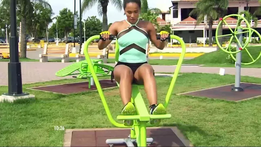 Mira cómo hacer ejercicios en la calzada de Amador (Causeway) como Melissa Piedrahita