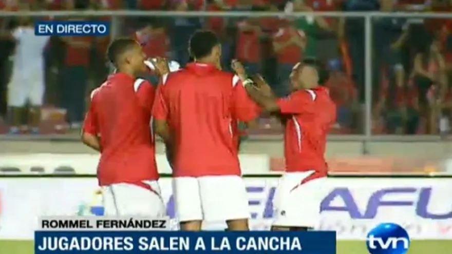 Jugadores de la "Sele" pisan la grama del Rommel