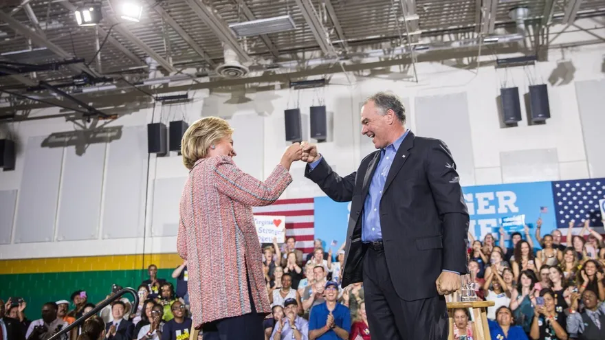 Clinton elige al senador Tim Kaine como compañero de fórmula