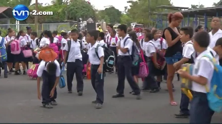 En Cabra, siguen los cierres por falta de agua