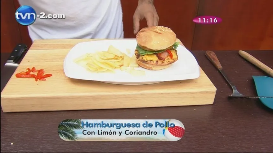 Hamburguesa de pollo con limón y coriandro
