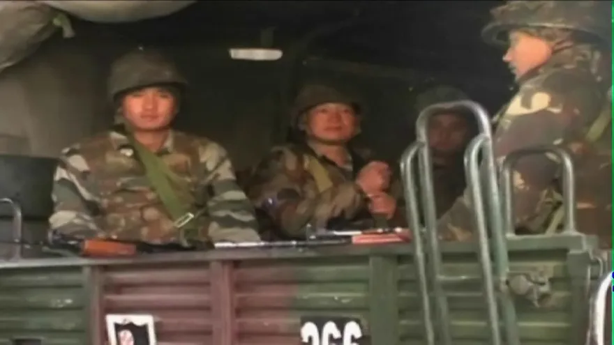 Hombres armados atacaron base aérea india cerca de Pakistán