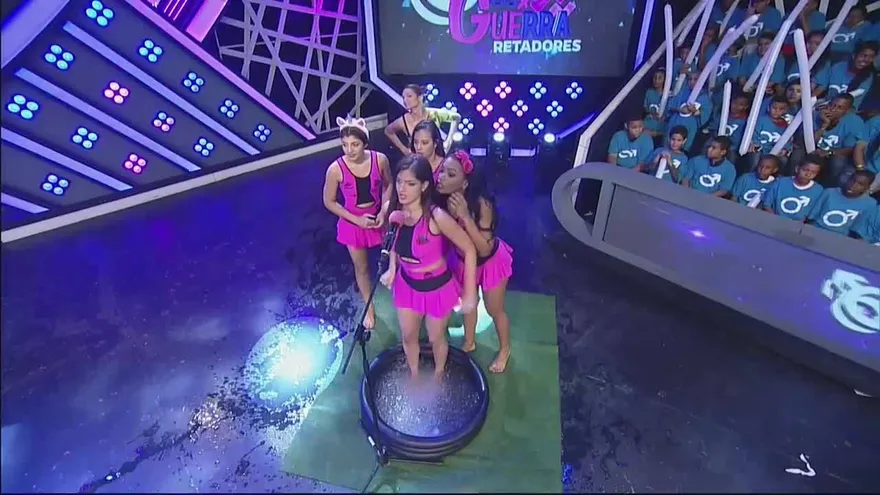 Las guerreras sufrieron con los pies descalzos