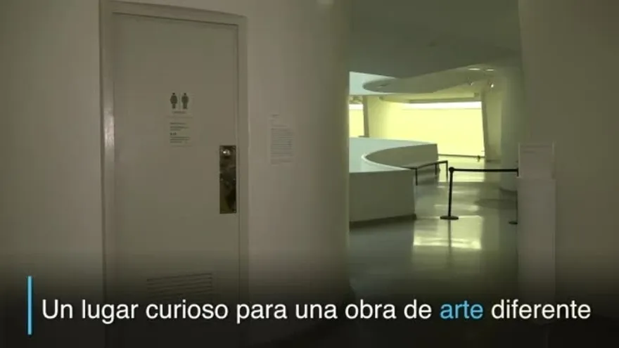 Un inodoro de oro en el Guggenheim de Nueva York