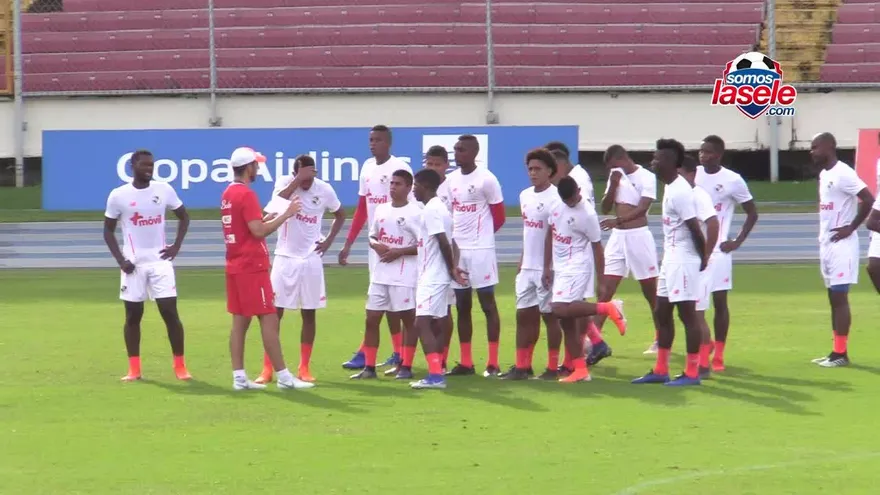 Andrés Peñalba, una de las opciones de Julio Dely Valdés en ataque