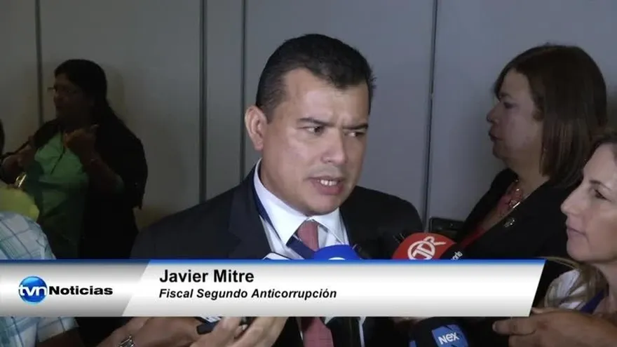 Dictan país por cárcel a María Cristina González