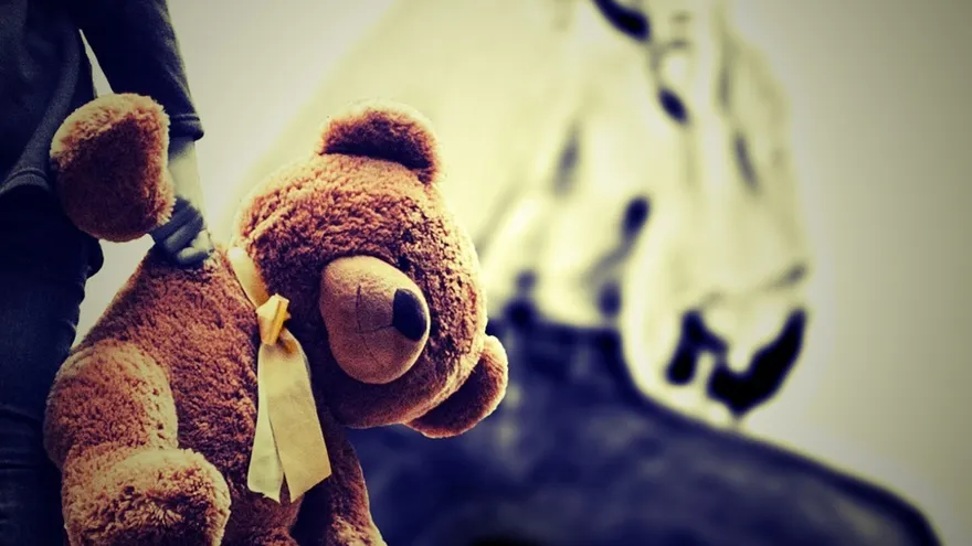 Exprofesor religioso español acepta 130 años de cárcel por abusos a menores