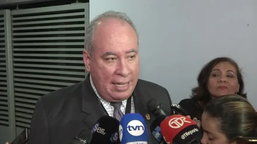 Ayú Prado se pronuncia sobre el affidavit y la solicitud de Harry Díaz