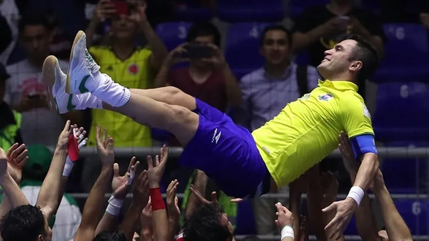 Falcao, homenajeado por FIFA