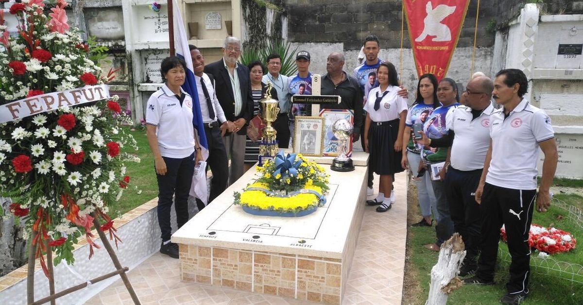 Jóvenes del colegio rinden tributo a 25 años de su muerte - Somos La ...