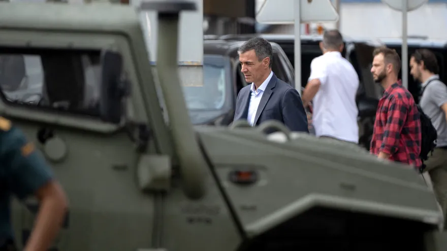 Pedro Sánchez conversó con el ejercicto que envió a Ceuta.