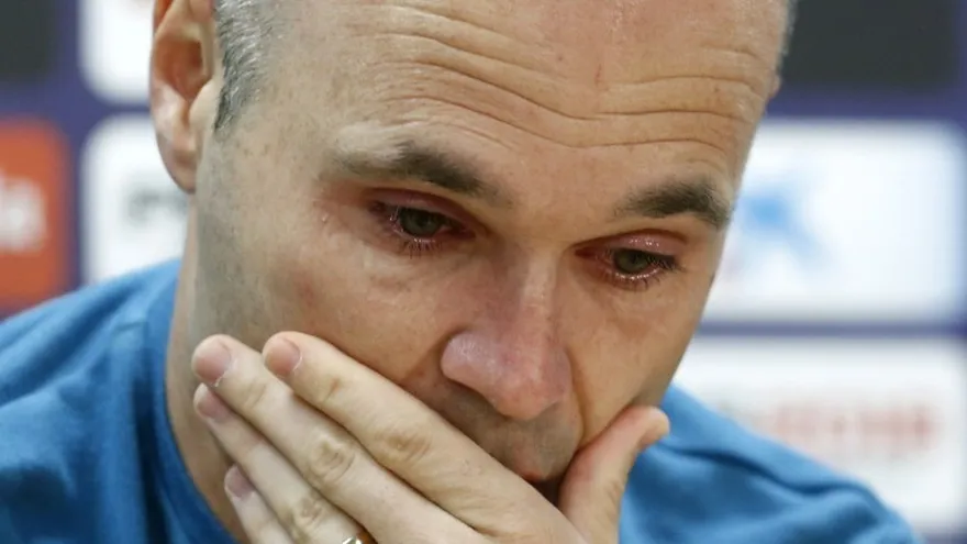 Andrés Iniesta anuncia su retiro del Barcelona FC