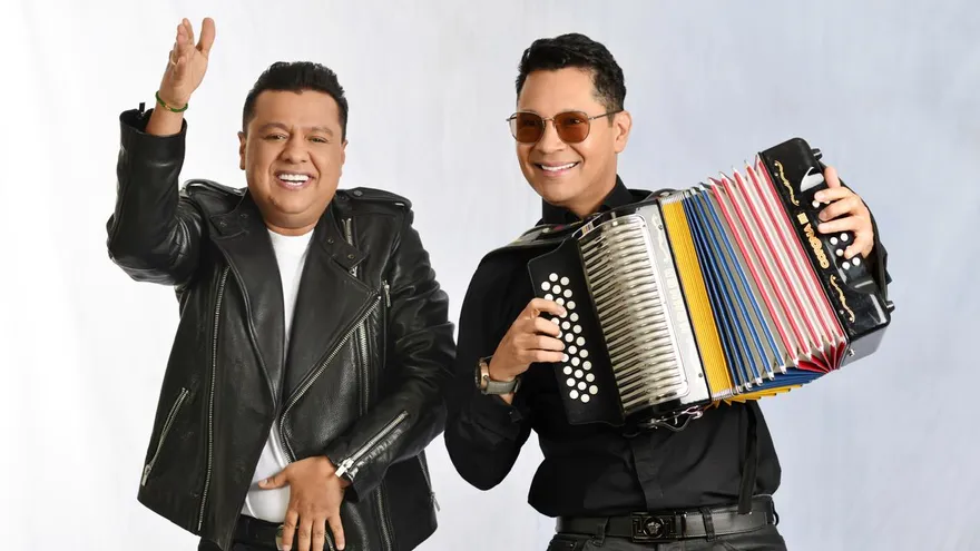 Rafael Santos Díaz (izquierda)