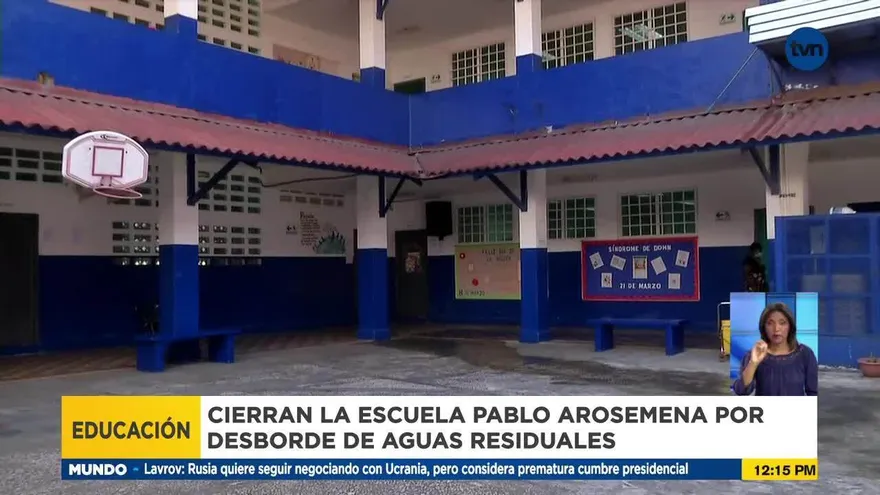 Cierran escuela por desborde de aguas servidas