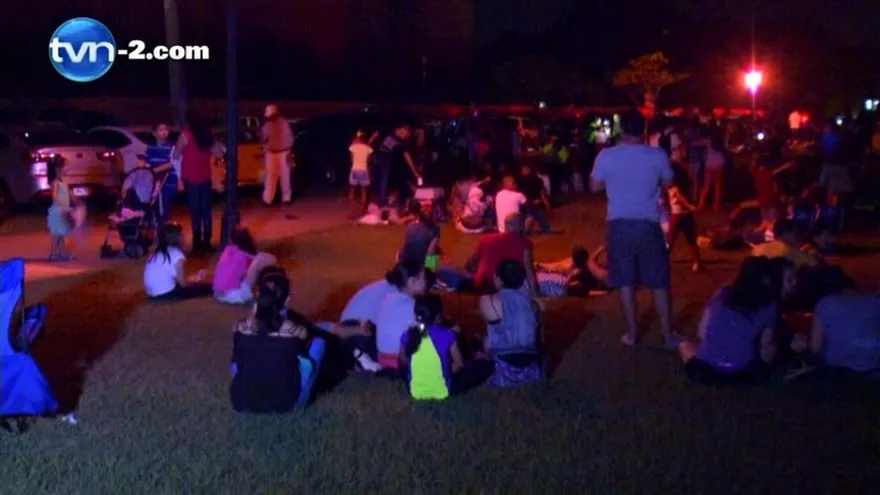 Reacciones de las personas por el eclipse lunar