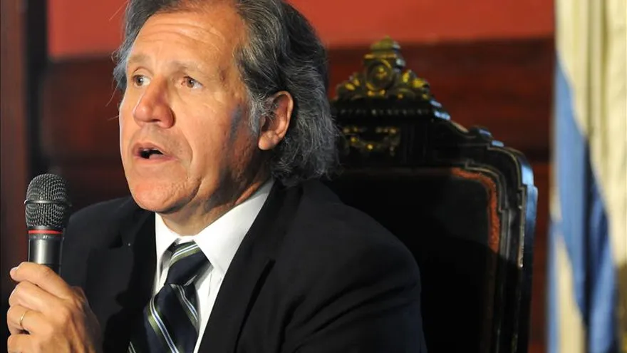 El secretario general de la Organización de Estados Americanos (OEA), Luis Almagro, inauguró la conferencia denominada "Rol y desafíos de los órganos electorales para garantizar la integridad de las elecciones".
