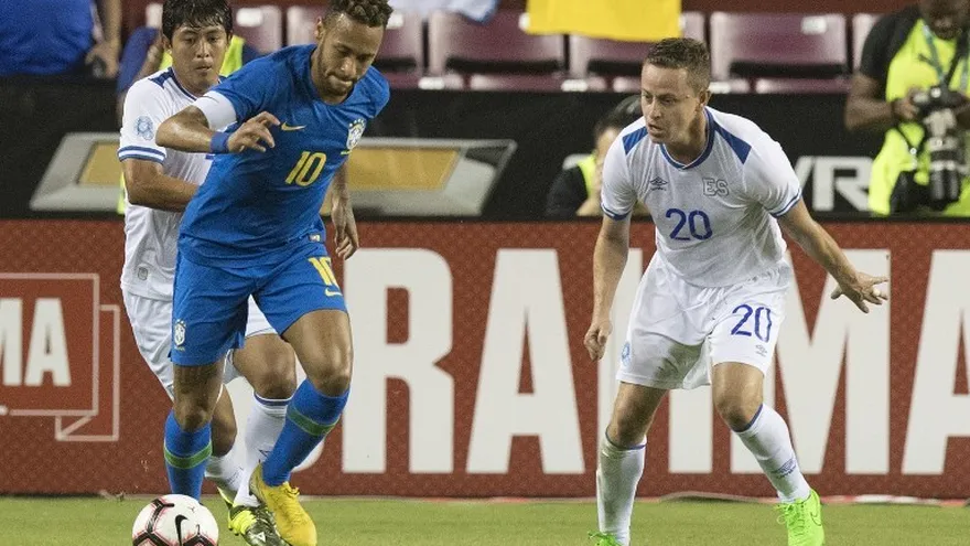Brasil golea a El Salvador en segundo amistoso post-mundialista