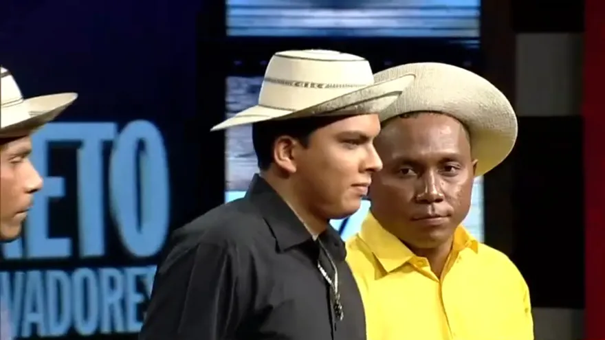 Controversia entre Irving García, Carlos Rodríguez y Alexis Pimentel