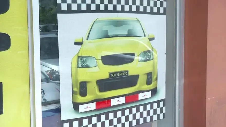 Tránsito hace operativo a taxistas que no han renovado su placa