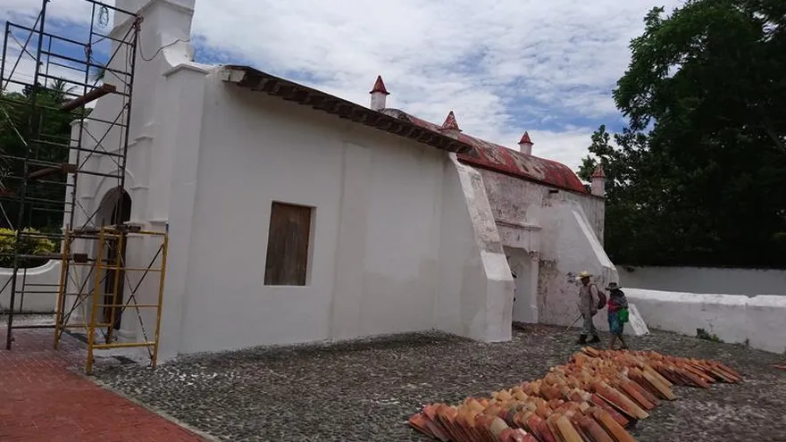 Fotografía que muestra el exterior de la Ermita del Rosario, en el municipio de La Antigua, en el estado de Veracruz (México).