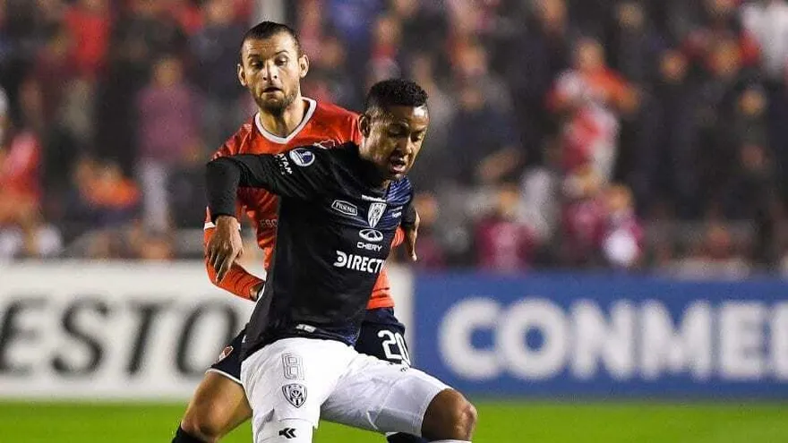 Gabriel Torres titular en la Copa Sudamericana
