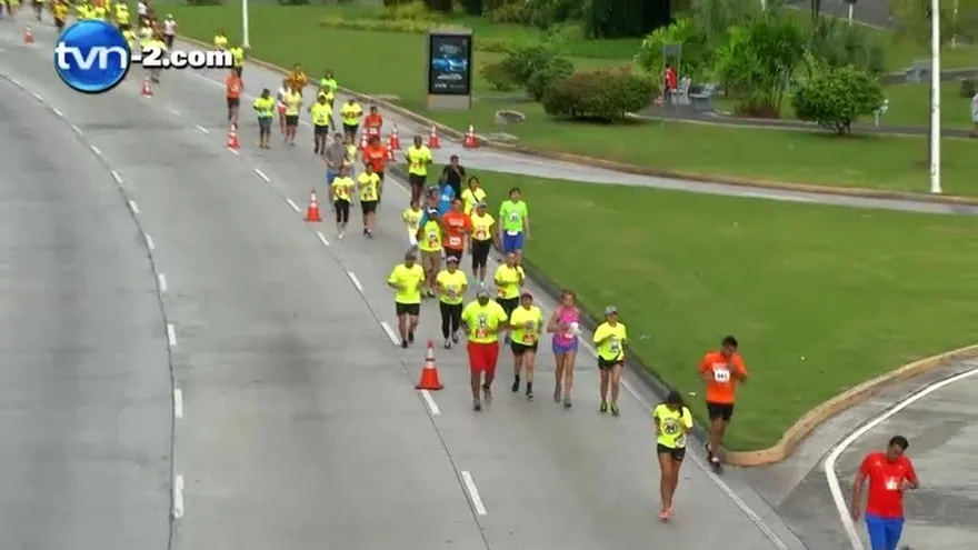 Realizan carrera familiar en Cinta Costera