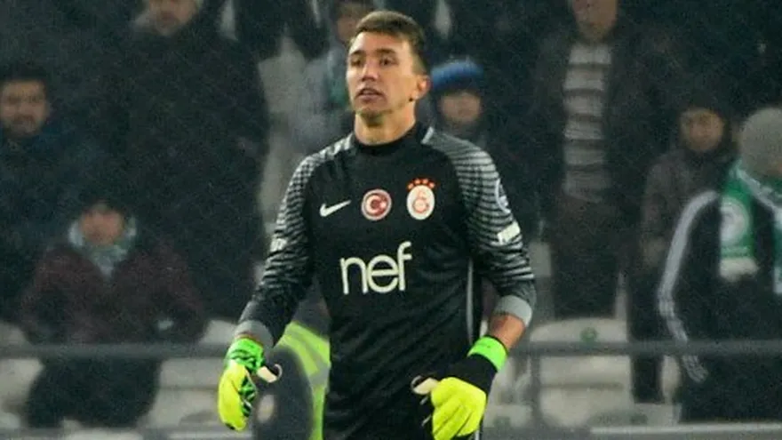 El Chelsea se fija en Muslera y Diego López