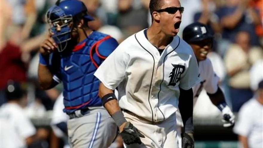 Avila da el imparable decisivo para los Tigres