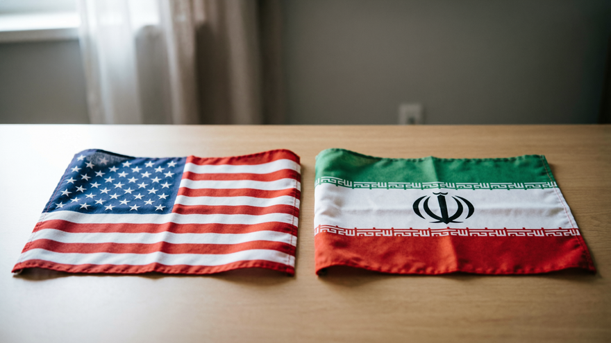 Estados Unidos e Irán estan sentados en la mesa de negociaciones.