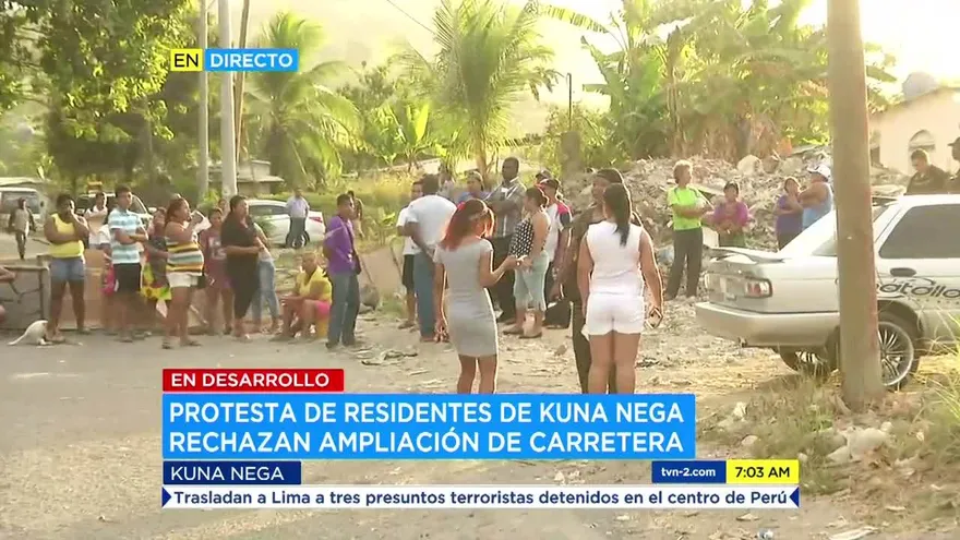 Residentes de Kuna Nega cierran vías para protestar