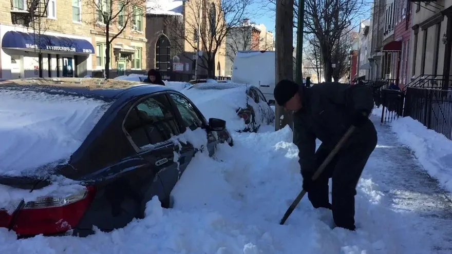 EEUU se recupera tras histórica nevada