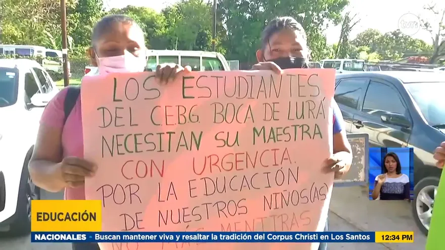 Padres de familia de escuela en Coclé exigen el no traslado de la directora del plantel