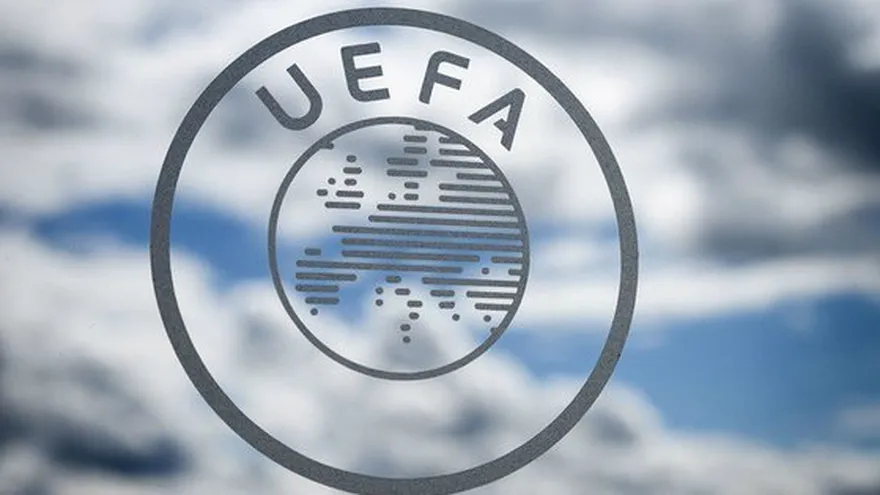 La UEFA dio "luz verde" a una tercera competición de clubes, según Agnelli
