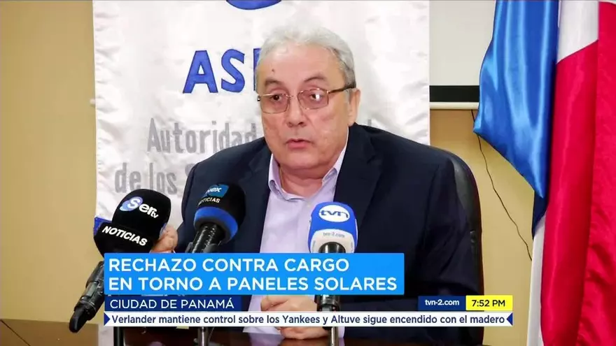 Posponen cobro de recargo a quienes usen energía solar