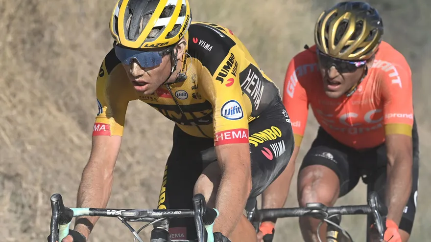 El ciclista belga Wout Van Aert gana la Strade Bianche