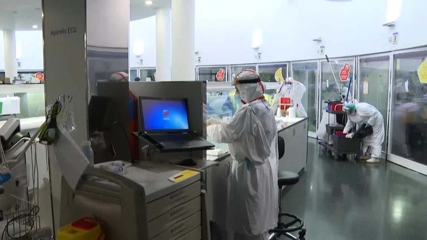 En España, los hospitales pagan la resaca de las fiestas navideñas