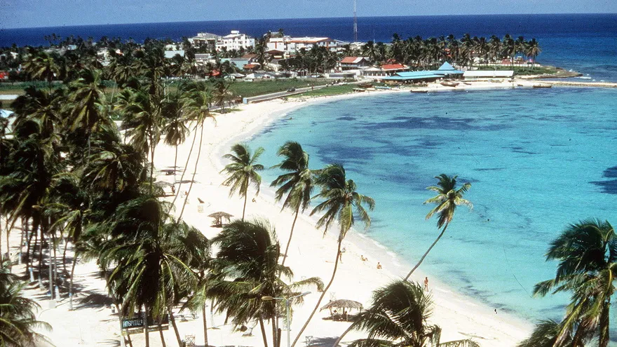 Vista general de una de las playas en la isla de San Andrés (Colombia)