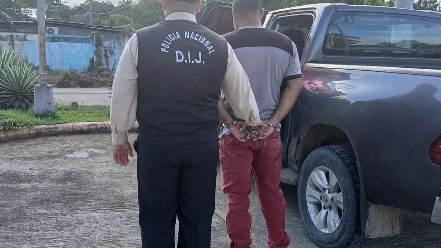 Aprehenden a un hombre por agredir a sus padres