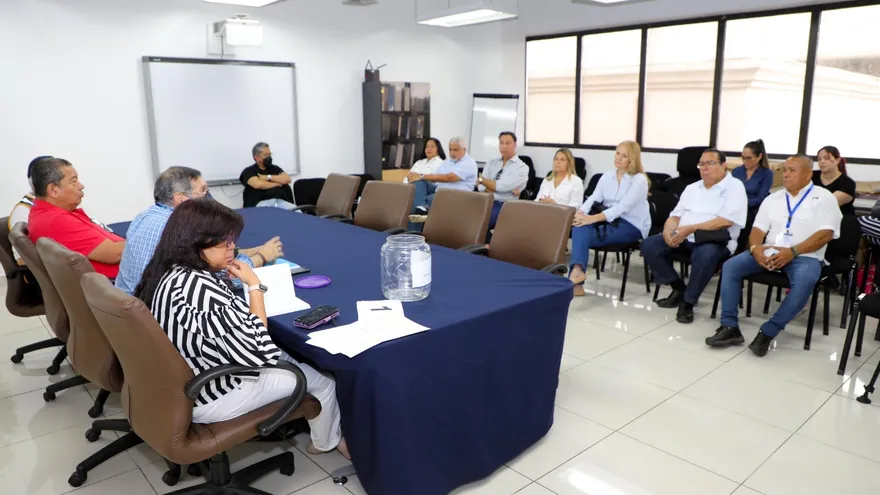 Verificarán videos de firmas por libre postulación