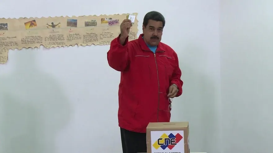 Maduro: economía debe ser prioridad del nuevo parlamento