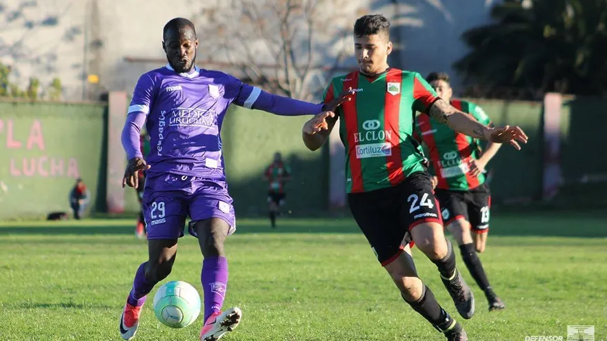 Cecilio Waterman (izq.), figura con el Defensor Sporting | Agencias