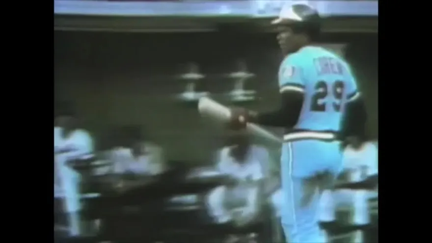 Rod Carew sufrió un infarto y espera por un trasplante de corazón