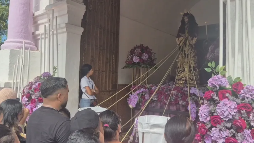 Miles de personas llegan a Atalaya