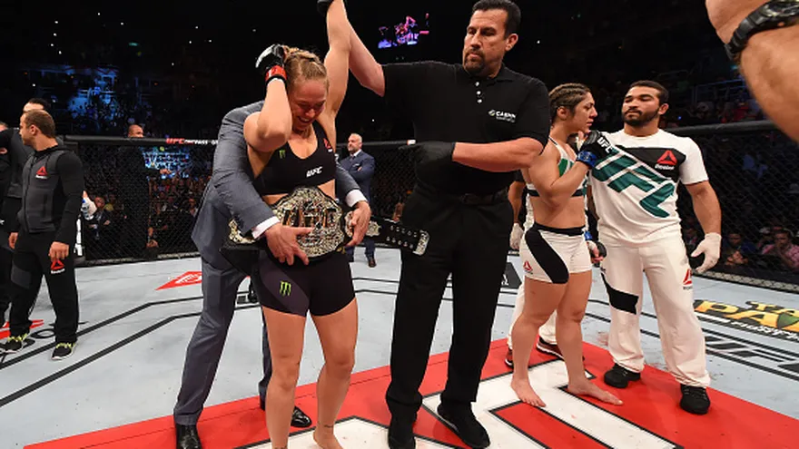Ronda Rousey logró una gran victoria en Brasil.