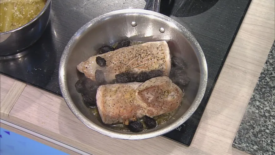 Preparación del filete de puerco en salsa de ciruela